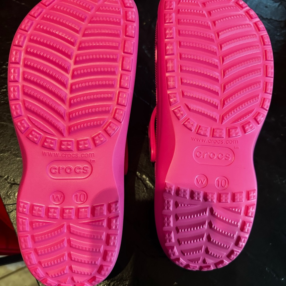CROCS BAYA PLATFORM CLOG ELECTRIC PINK SIZE 10 
NEW NEVER WORN - Picture 3 of 3